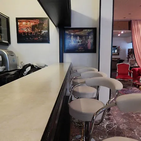 Montree Hotel