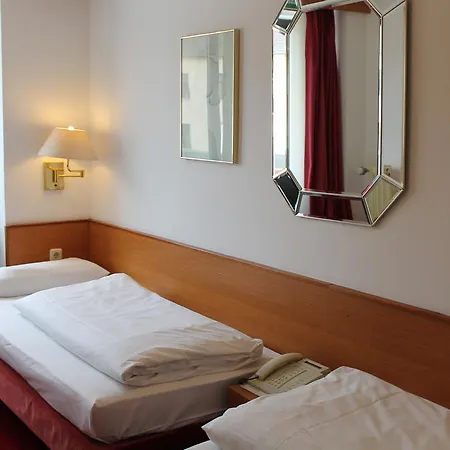 Montree Hotel