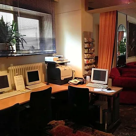 Montree Hotel