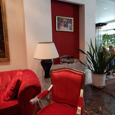 Отель Montree 3*